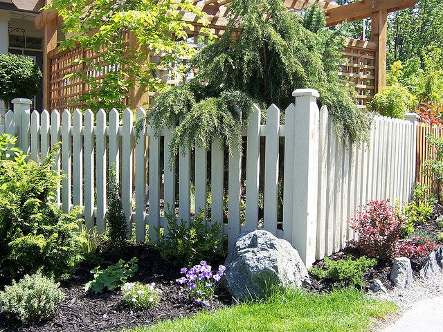 Custom Vinyl Fence